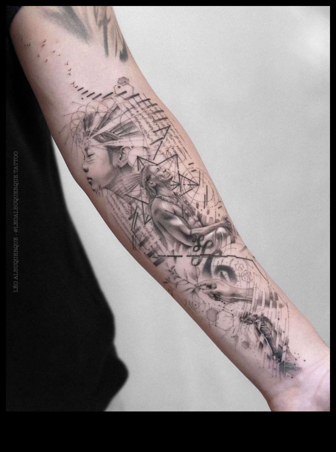 Dincolo de granițe: modele de tatuaje trendy de explorat