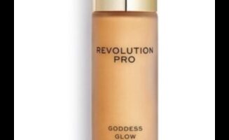 Strălucirea zeiței: Radiază cu strălucirea diamantului divin