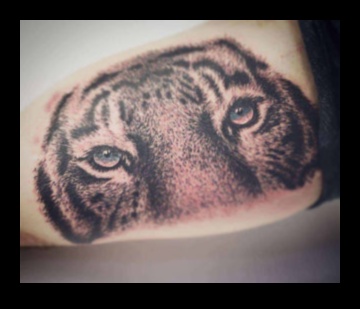 Realitatea pe piele Arta realismului Tatuaje care vă spun povestea 1 Realitatea pe piele: tatuaje cu realism care vă spun povestea